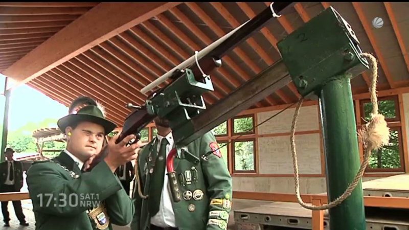 Schützenprinz mit Down-Syndrom (Foto: SAT.1 NRW)