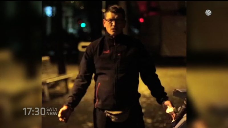 Messerstecher läuft vor Filmkamera (Foto: SAT.1 NRW)