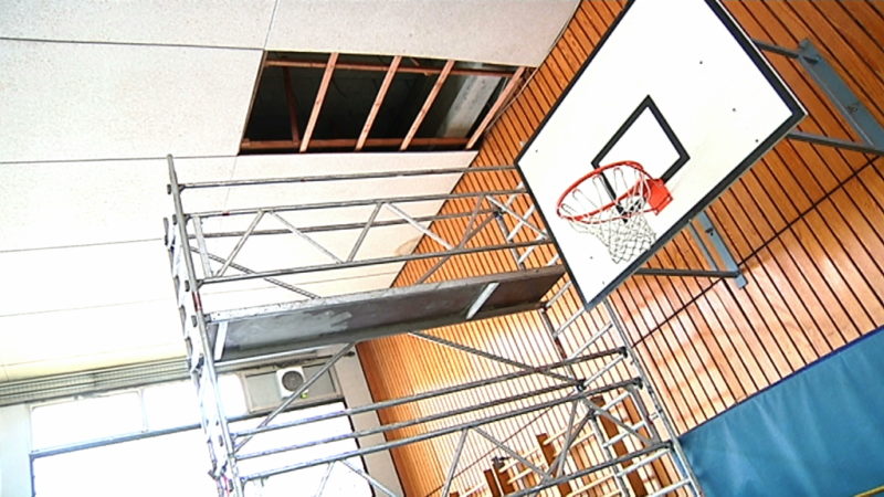 Weitere Turnhallen gesperrt (Foto: SAT.1 NRW)