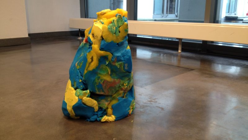 Ist ein Knethaufen Kunst? (Foto: SAT.1 NRW)