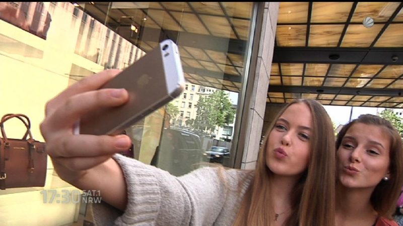 NRWs erste Selfieausstellung (Foto: SAT.1 NRW)