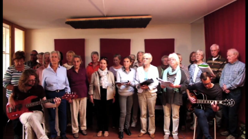 Wenn Oma und Opa gegen Nazis singen (Foto: SAT.1 NRW)