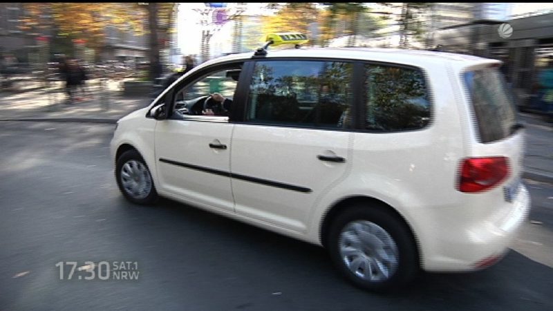 Taxifahrer soll Fahrgast geschlagen haben (Foto: SAT.1 NRW)