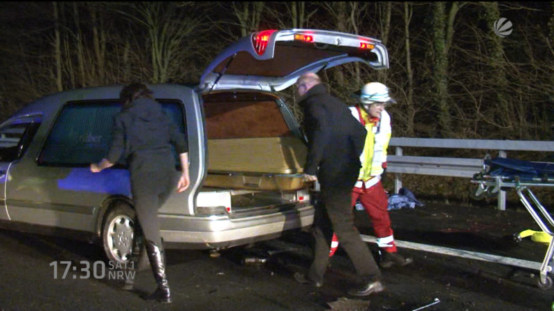 Gaffer stellt tödlichen Unfall auf Facebook (Foto: SAT.1 NRW)