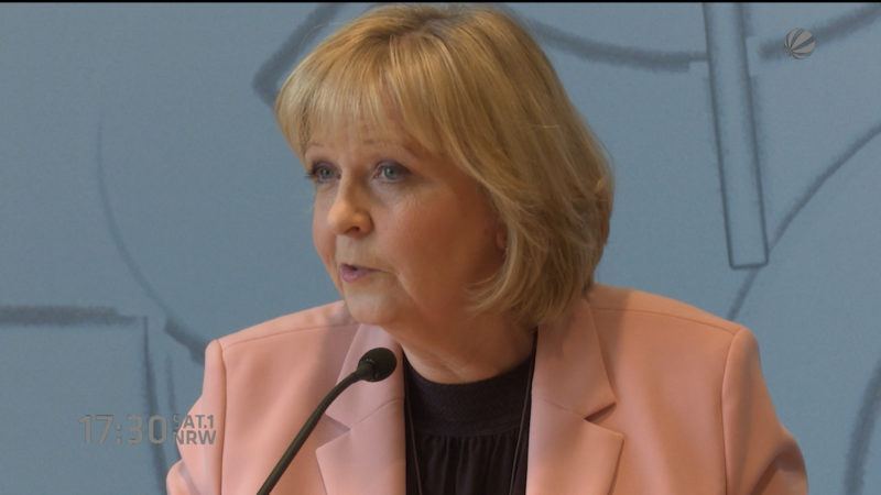 Forderung: Ministerpräsidentin soll Telefondaten preisgeben (Foto: SAT.1 NRW)