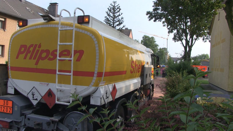Tanklaster ausgeflaufen (Foto: SAT.1 NRW)