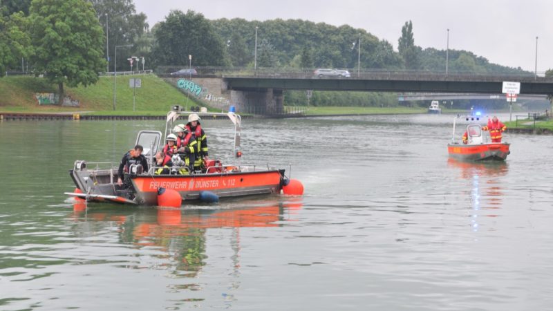 Mädchen stirbt nach Kanal-Drama (Foto: Helmut P. Etzkorn)