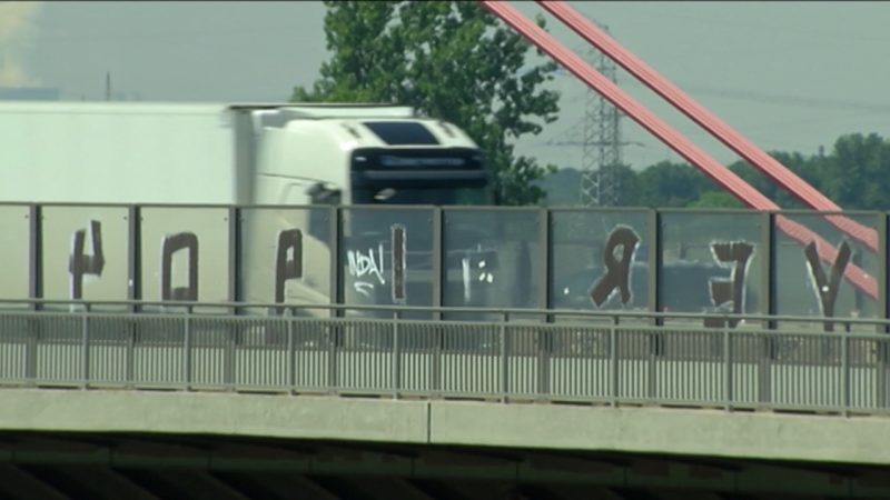 Sperrschranke für LKW (Foto: SAT.1 NRW)