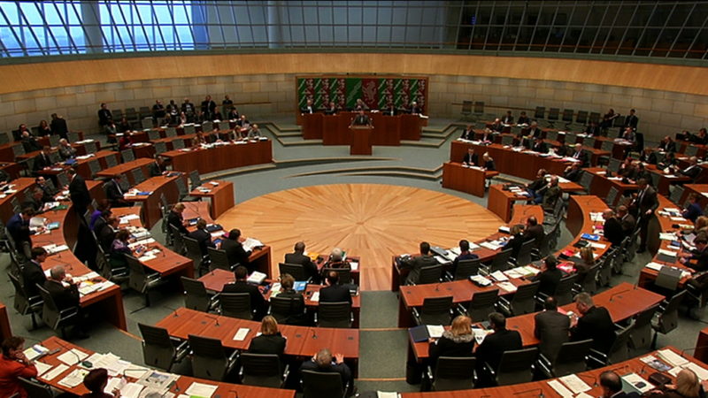 Erster Tag im neuen Landtag (Foto: SAT.1 NRW)