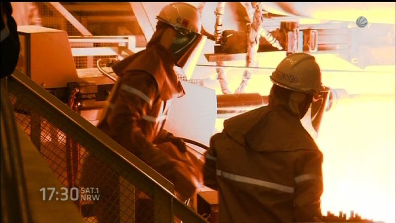 Thyssenkrupp-Mitarbeiter setzen Zeichen (Foto: SAT.1 NRW)