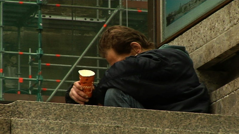 Geld für Obdachlose (Foto: Symbolbild SAT.1 NRW)