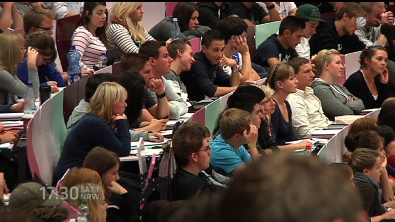 Lehramtsstudenten gegen Lehrermangel (Foto: SAT.1 NRW)