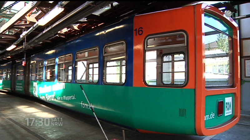 Liebhaber trennt sich von Schwebebahn (Foto: SAT.1 NRW)