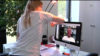 Erste Hilfe per Videochat (Foto: SAT.1 NRW)
