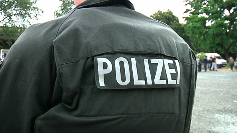 Zwischenbilanz: Realschüler als Polizisten (Foto: SAT.1 NRW)