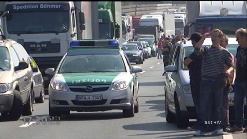 Rettungsgassen Megaknöllchen (Foto: SAT.1 NRW)