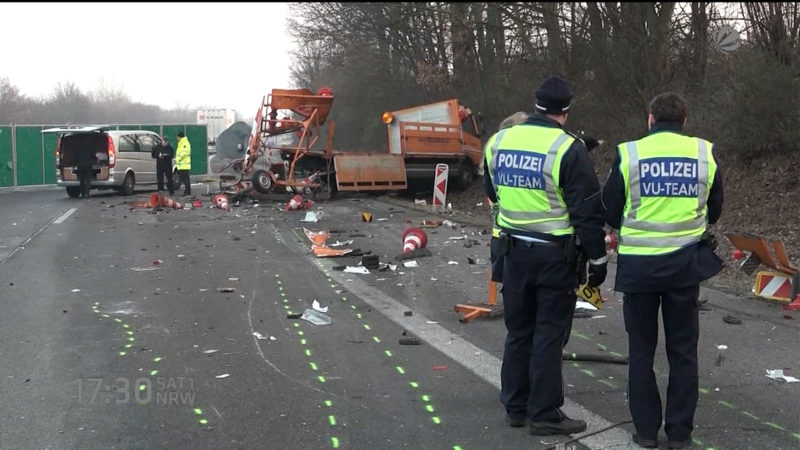Toter Arbeiter auf A59 (Foto: SAT.1 NRW)
