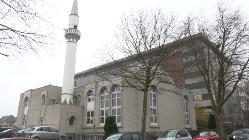 Muezzin ruft in Köln (Foto: SAT.1 NRW)