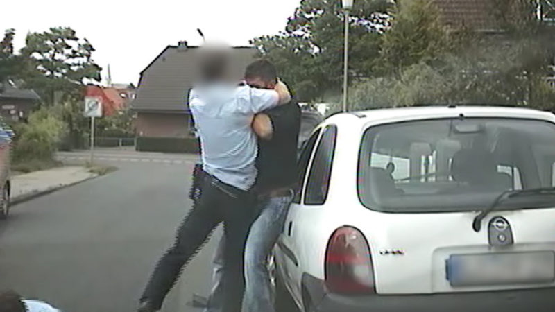 Polizei-Gewalt wird bestraft (Foto: SAT.1 NRW)