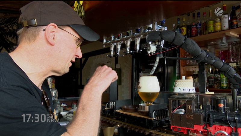 Modellbahn bringt Bier (Foto: SAT.1 NRW)