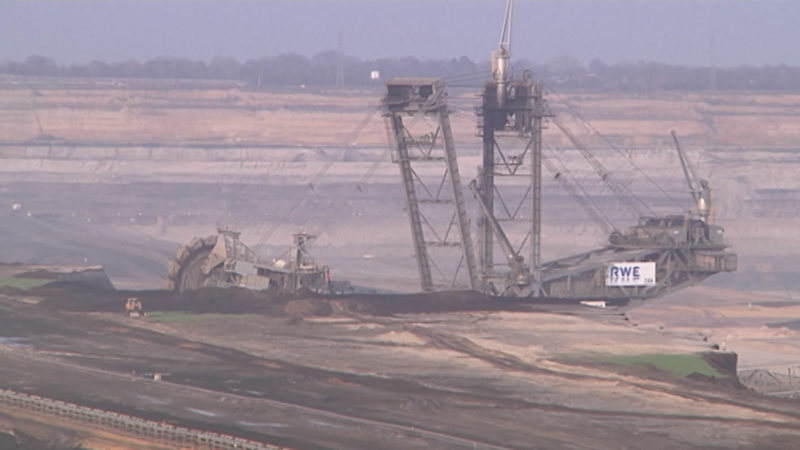 Kohle-Bagger besetzt (Foto: SAT.1 NRW)