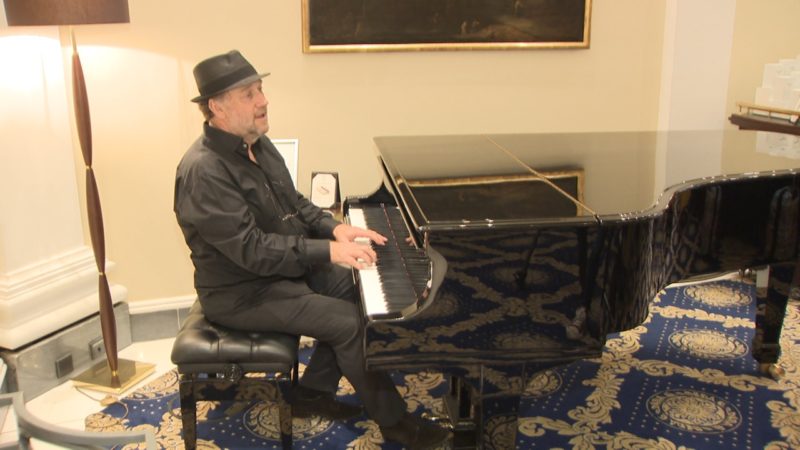Harold Faltermeyer im Interview (Foto: SAT.1 NRW)