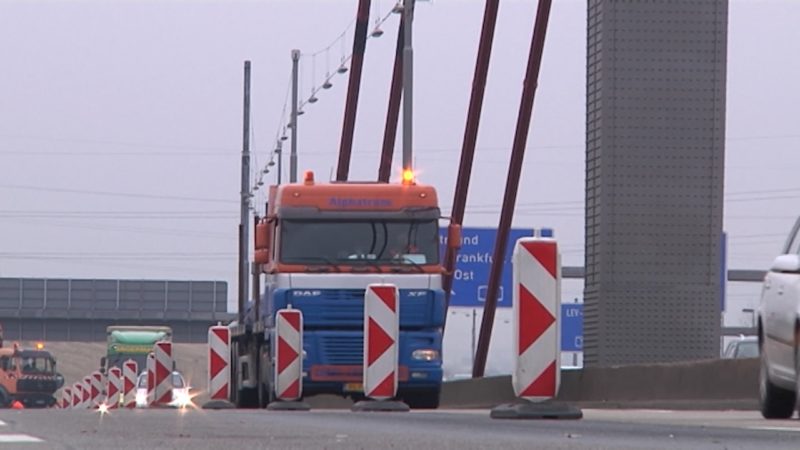 Brückenbau auf der A45 (Foto: SAT.1 NRW)