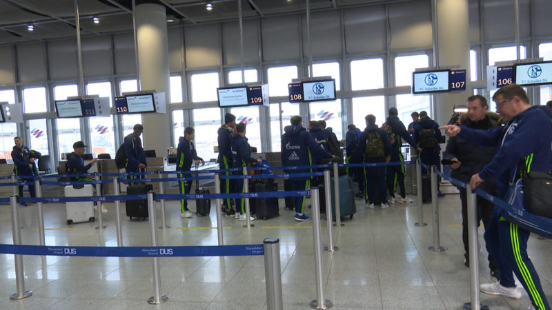 Schalke-Abflug (Foto: SAT.1 NRW)