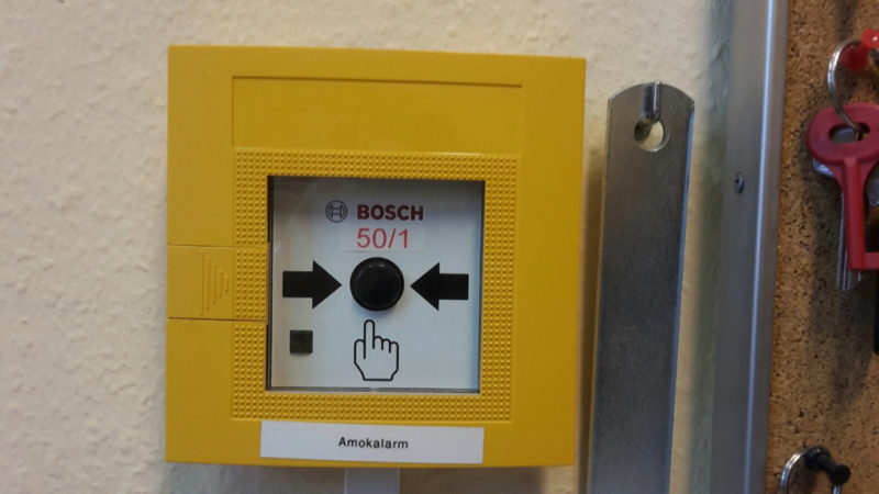 Frage nach Amokalarm in Menden (Foto: SAT.1 NRW)