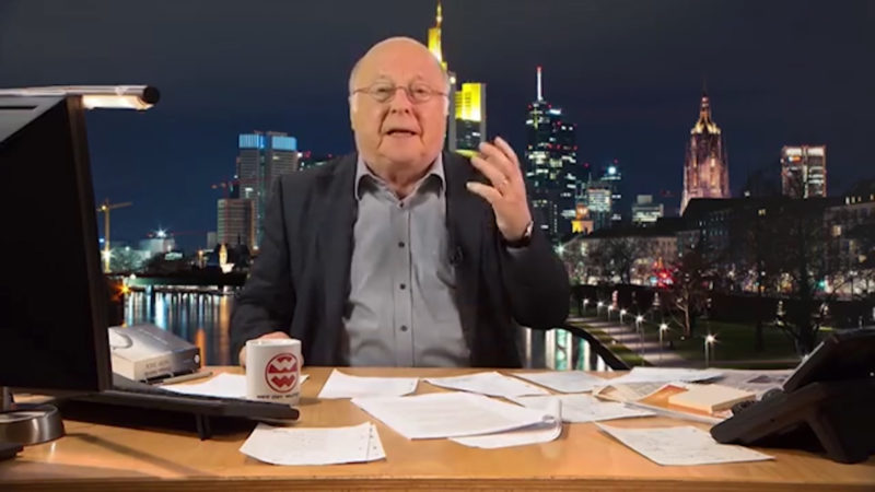 Norbert Blüm präsentiert Late-Night-Show (Foto: SAT.1 NRW)