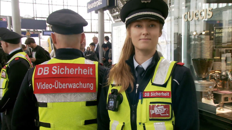 Bodycam für Sicherheit bei der DB (Foto: SAT.1 NRW)