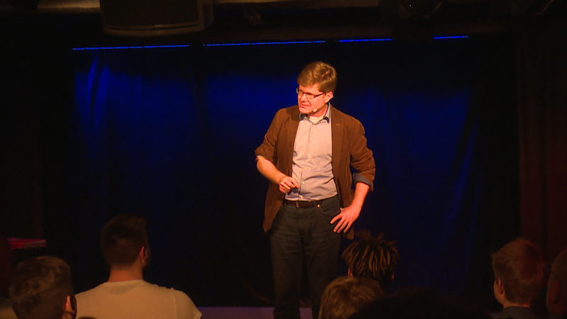 Lehrer wird zu Comedian (Foto: SAT.1 NRW)