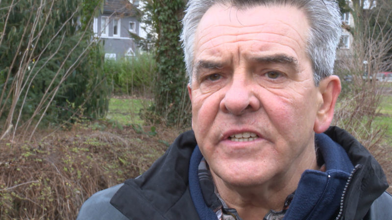 Gewaltopfer appelliert an Politiker (Foto: SAT.1 NRW)