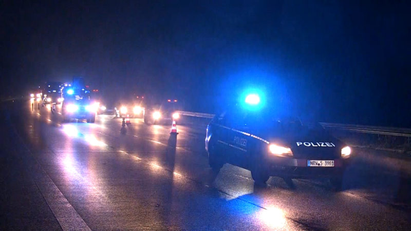 Unfall-Gefahr durch Aquaplaning (Foto: SAT.1 NRW)