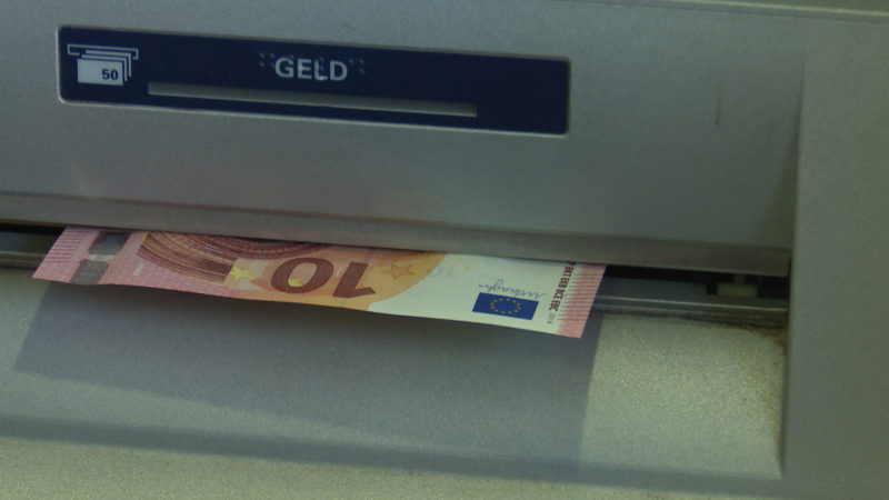 Gebühren beim Geld-Abheben auch bei anderen Banken (Foto: SAT.1 NRW)