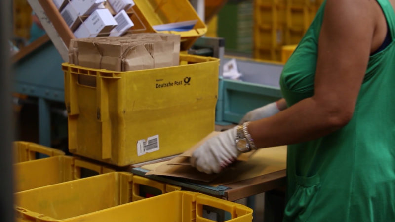 Post-Mitarbeiter streiken für mehr Lohn (Foto: SAT.1 NRW)