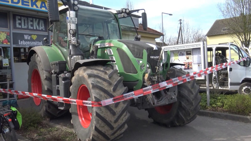 Gangster wollen mit Traktor Geldautomat rauben im Supermarkt (Foto: SAT.1 NRW)