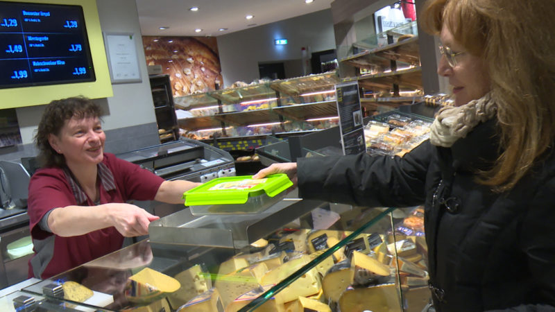 Frischebox im Supermarkt (Foto: SAT.1 NRW)
