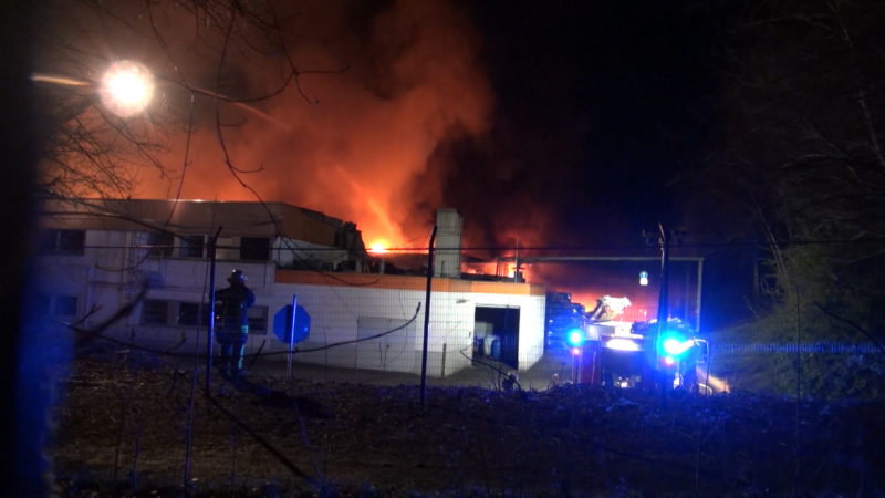 Feuer in Witten legt Audi-Produktion lahm (Foto: SAT.1 NRW)