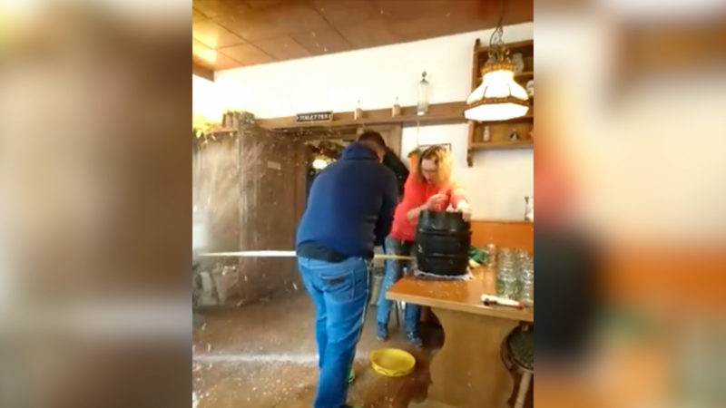 Kurioses Bierunglück (Foto: SAT.1 NRW)