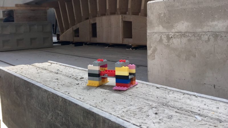 Brückenbau nach Lego-Prinzip (Foto: SAT.1 NRW)