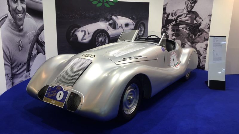 Start der Techno Classica (Foto: SAT.1 NRW)
