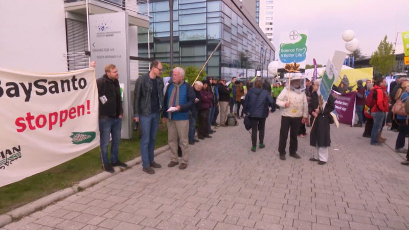 Protest gegen Monsanto-Übernahme durch Bayer (Foto: SAT.1 NRW)