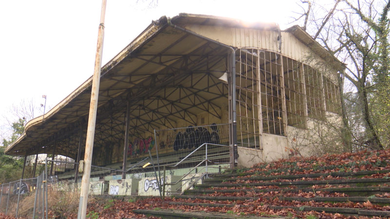 Rettung der Tribüne (Foto: SAT.1 NRW)