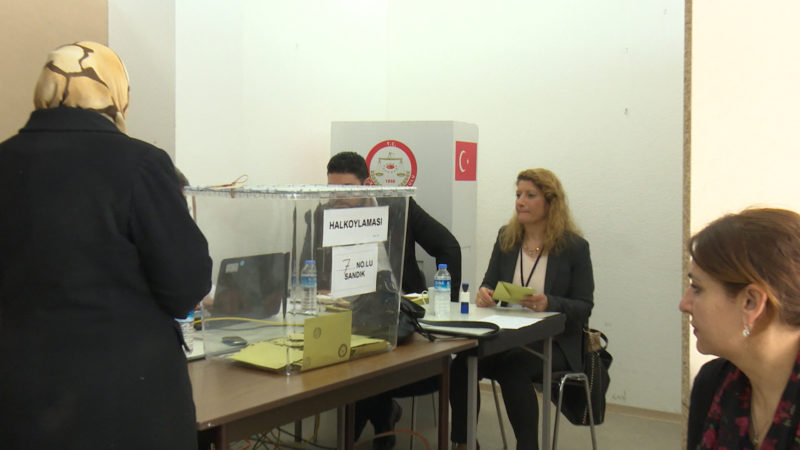 Hohe Wahlbeteiligung in NRW für Türkei-Referendum (Foto: SAT.1 NRW)