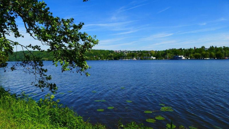 Corona-Verstöße am Badesee (Foto: SAT.1 NRW)