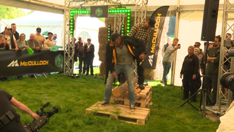 Duell der Maschinen (Foto: SAT.1 NRW)