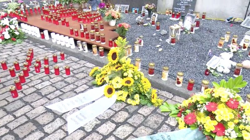 Gedenken an Loveparade-Katastrophe (Foto: SAT.1 NRW)