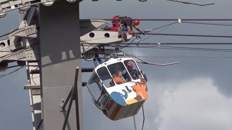 Spektakuläre Rettung aus Kölner Seilbahn (Foto: SAT.1 NRW)