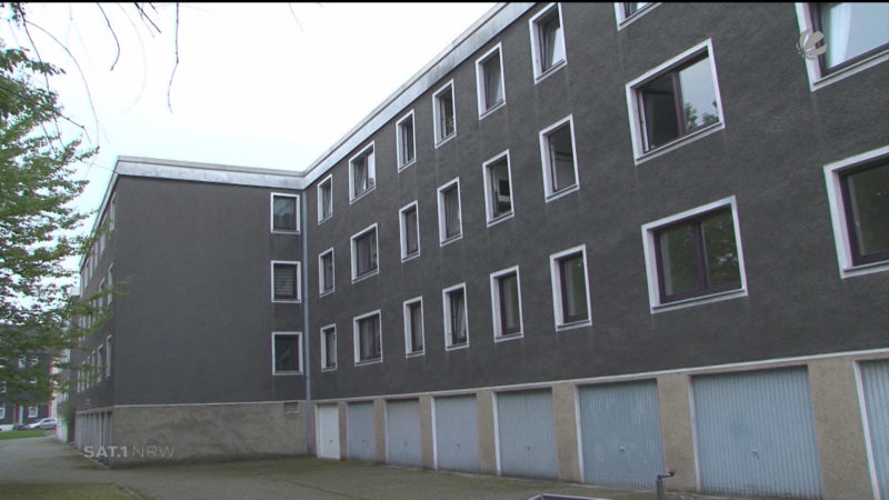 15-jährige entbindet heimlich und erstickt Baby (Foto: SAT.1 NRW)